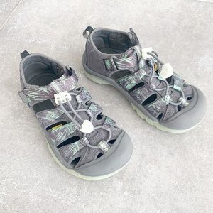 Keen Newport H2 Closed Toe Water Shoe Kids Size 1